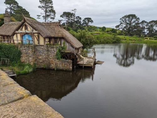 hobbiton.jpg